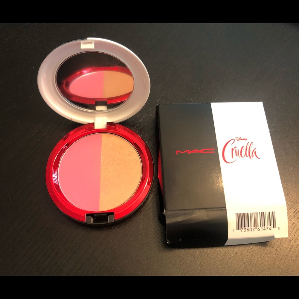 NIB Disney Cruella Blush Duo